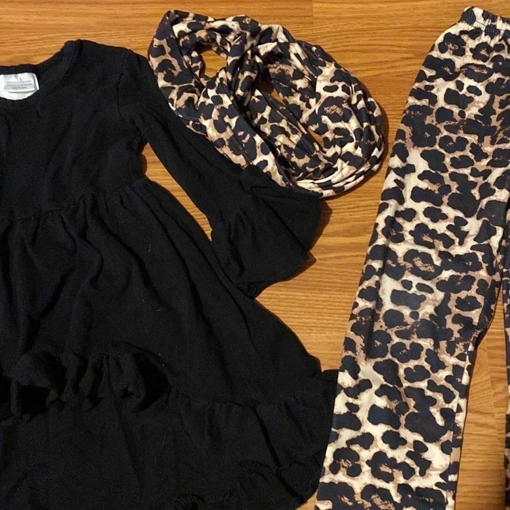 Honeydew 3 piece Girls outfit size XL (CI)